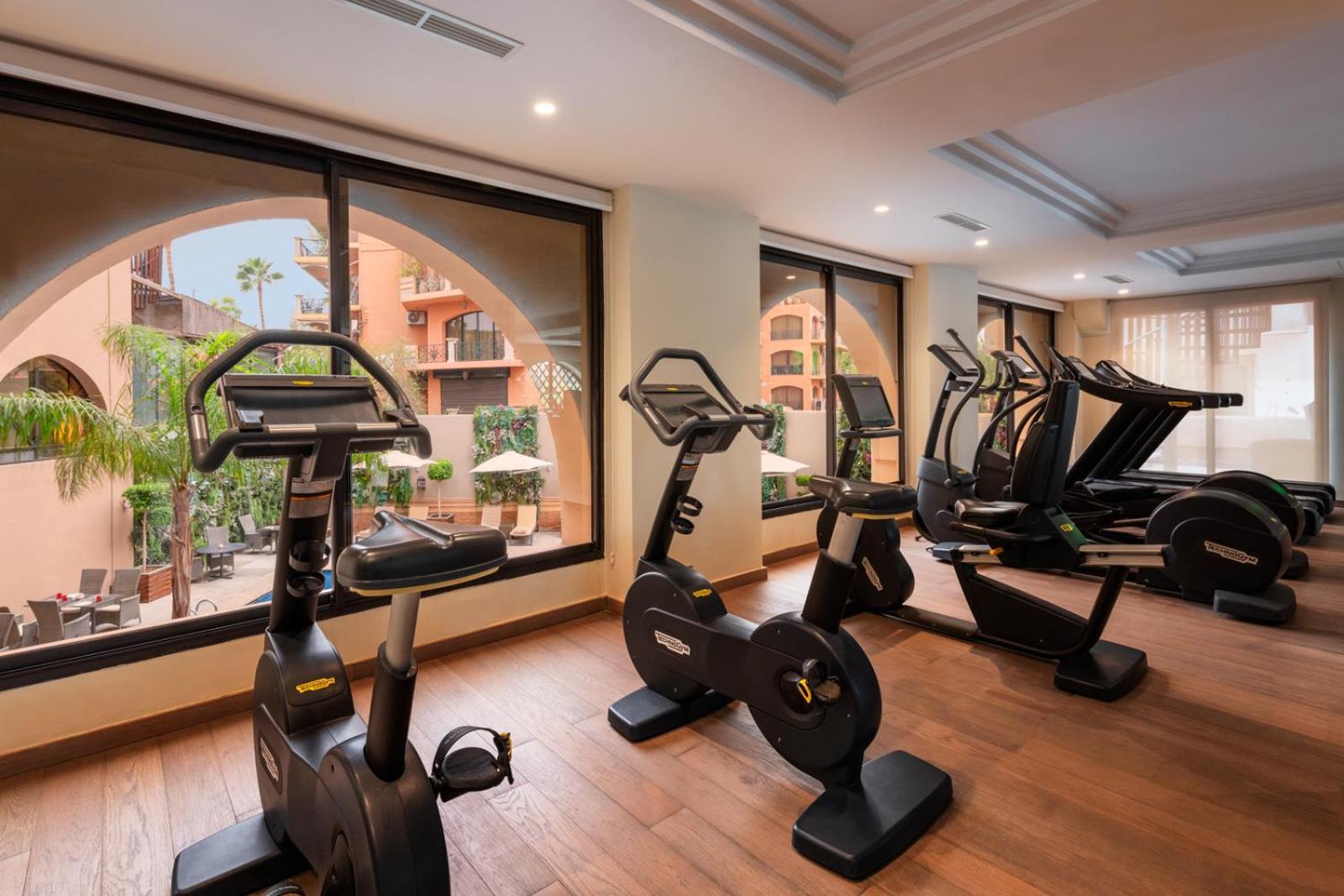 イヴェルナージュ ホテル アンド スパ マラケシュ エクステリア 写真 The gym at the hotel